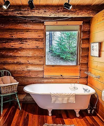 Deluxe Bath